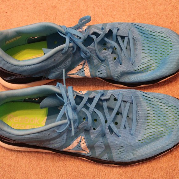 Men's Reebok Race Day Shoes - Picture 3 of 5